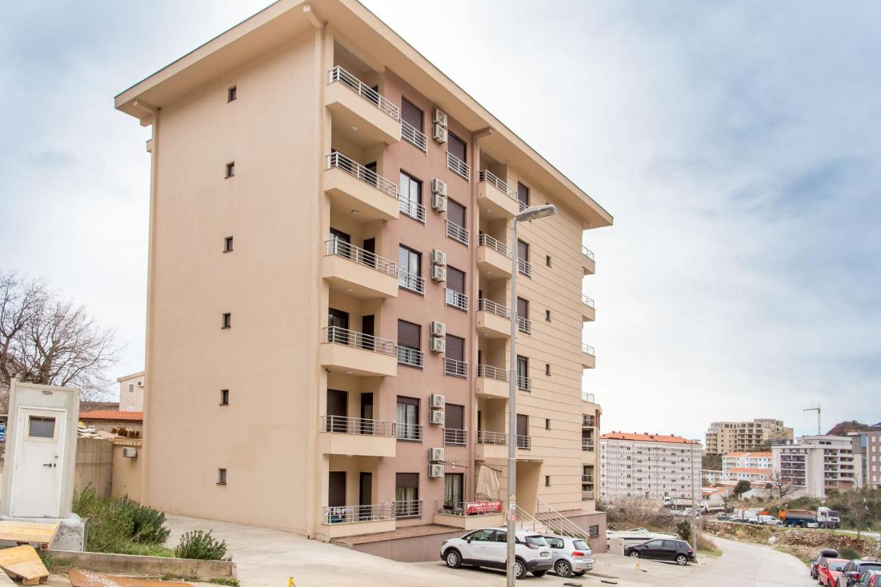 Becici - Andrea Apartman Exterior photo